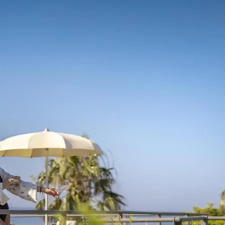 ホテル Aminess Laurel Khalani Hotel マカルスカ