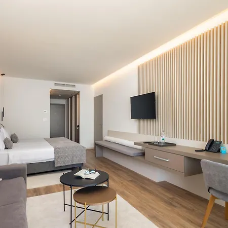Aminess Laurel Khalani Hotel ホテル マカルスカ