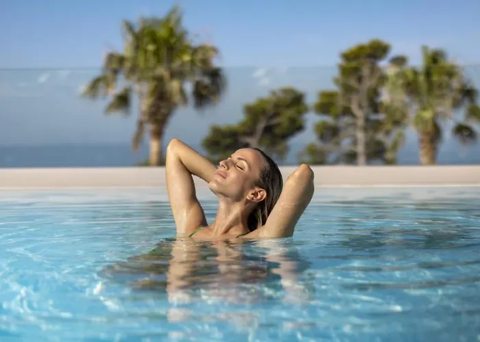 Aminess Laurel Khalani