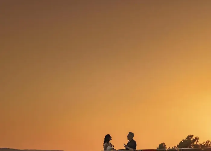 Aminess Laurel Khalani