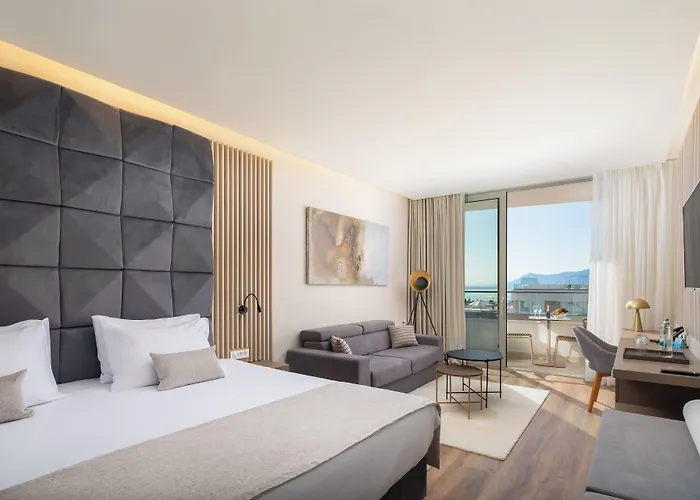 Aminess Laurel Khalani Hotell