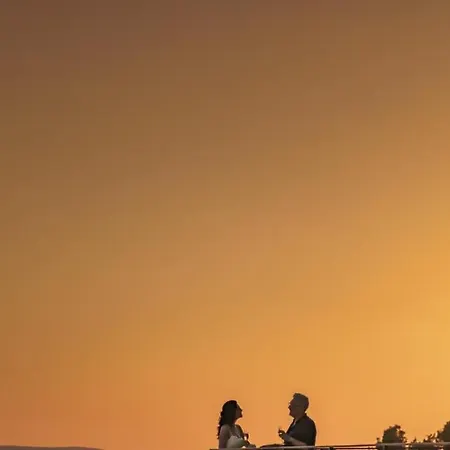 Aminess Laurel Khalani